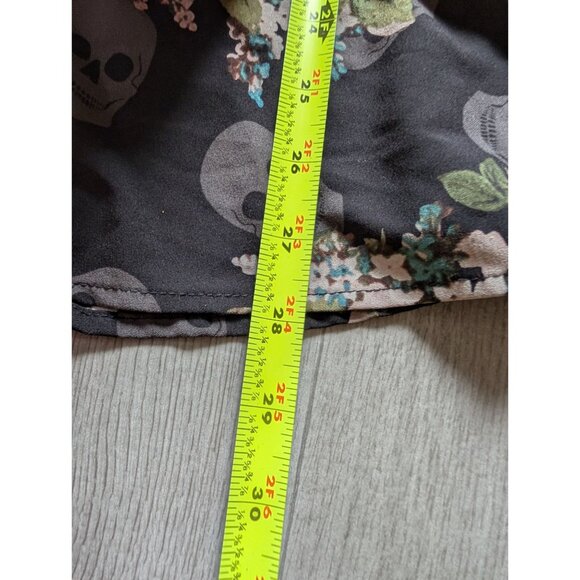 Torrid Womens Floral & Skull Print Long Sleeve Blouse Top Size 4 - Picture 6 of 7